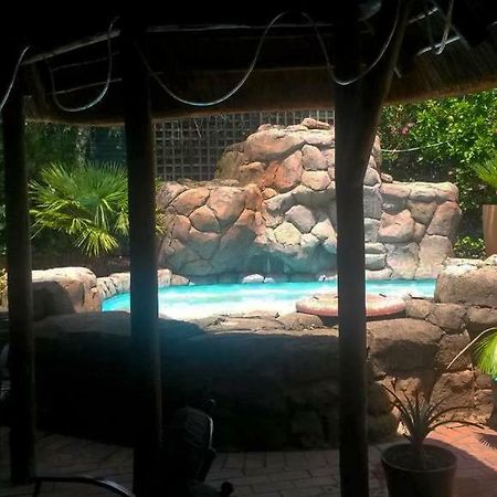 The Birches Backpacker Lodge Randburg Exteriér fotografie